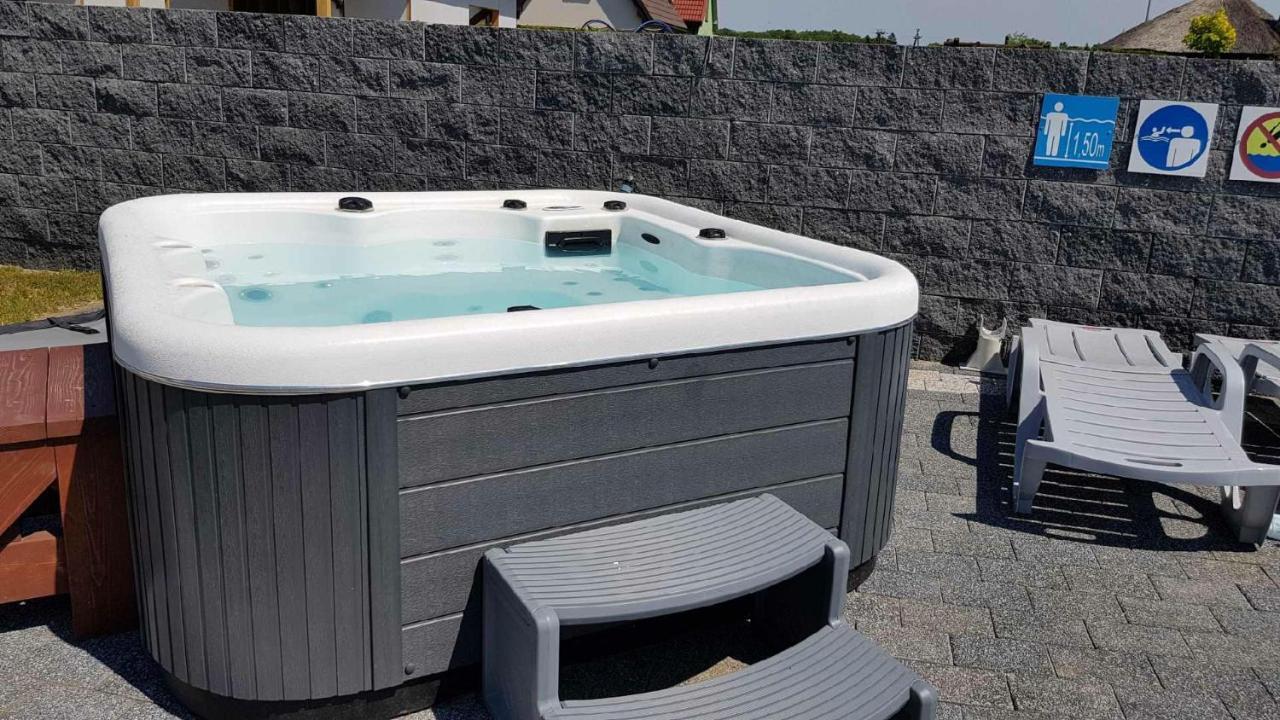Apartamenty Maja -Pokoje - Domy Wakacyjne -Basen Podgrzewany -Jacuzzi - Sauna Łeba Extérieur photo
